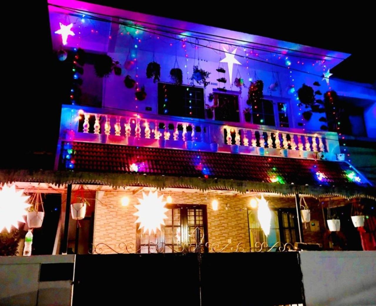 Kochi Raelyn'S Homestay מראה חיצוני תמונה